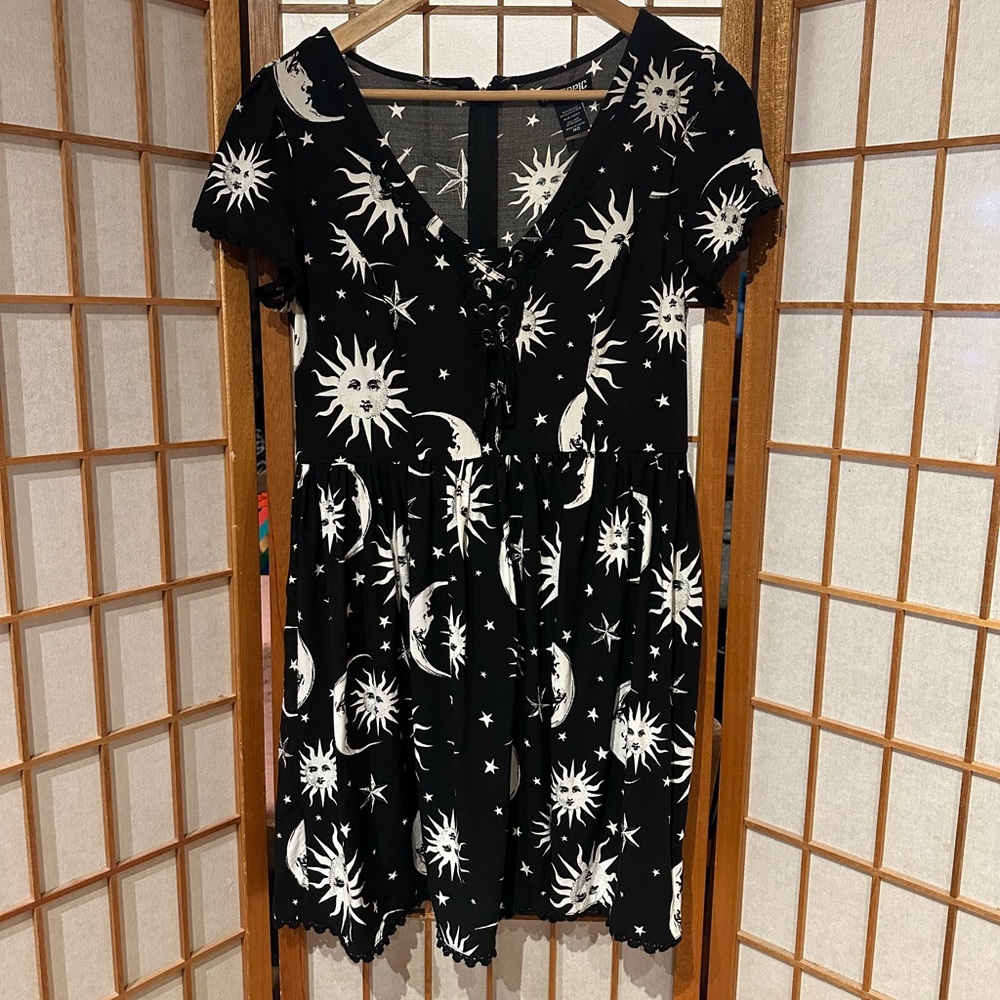 Hot Topic Sun and Moon theme dress